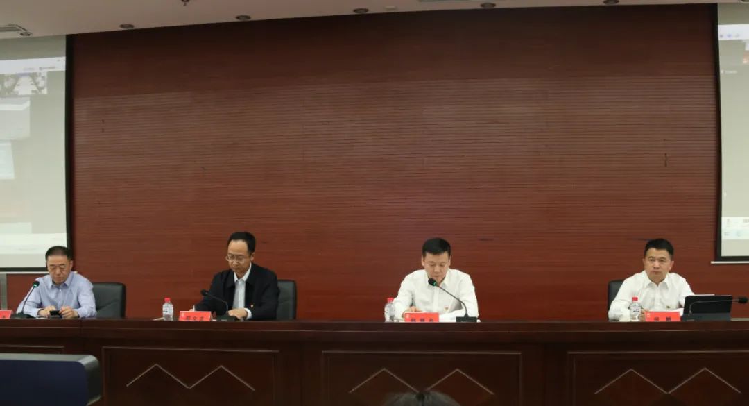 8e0caaa87be62220928ab538f49212ca