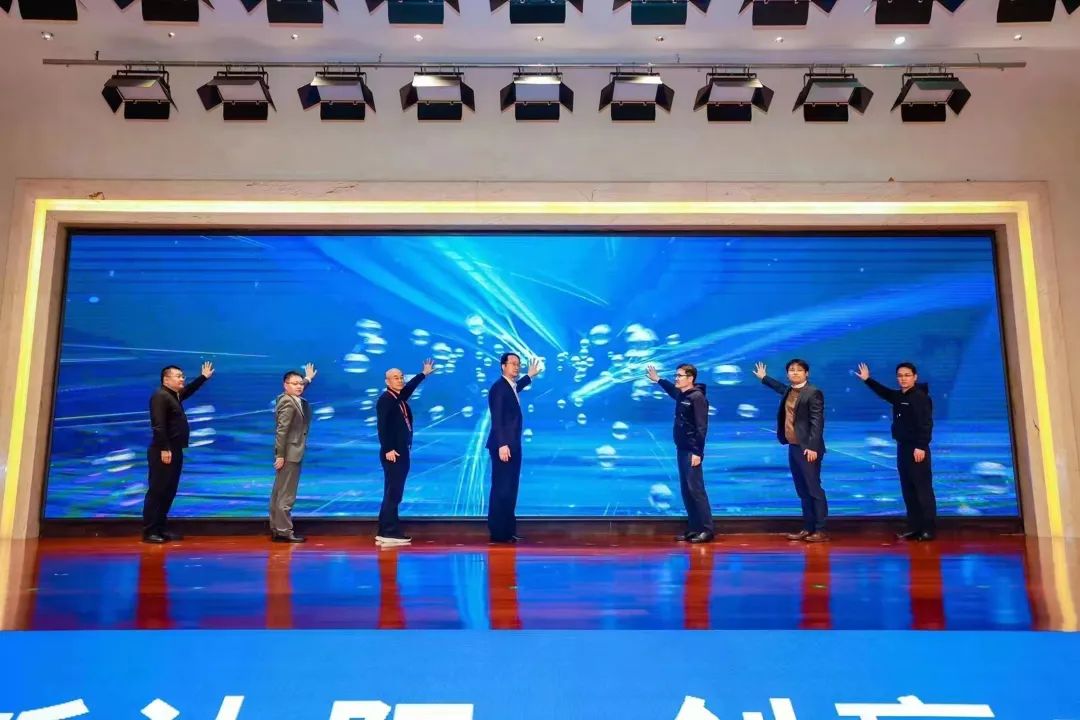 53662cd92372446af80fc418df3b5b82